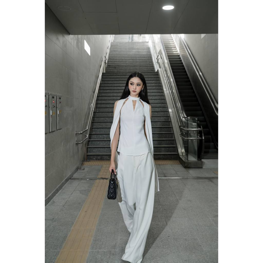 The Swan Emorii Top