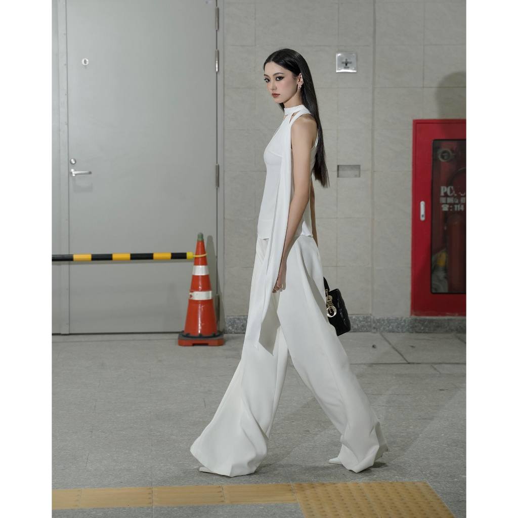 The Swan Emorii Top