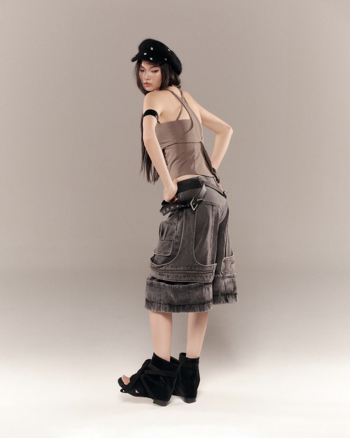 Bunny Hill Gasmira Shorts (Grey Wash)