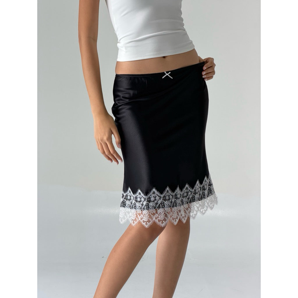 Trouvaile.co_ Glam Midi Skirt