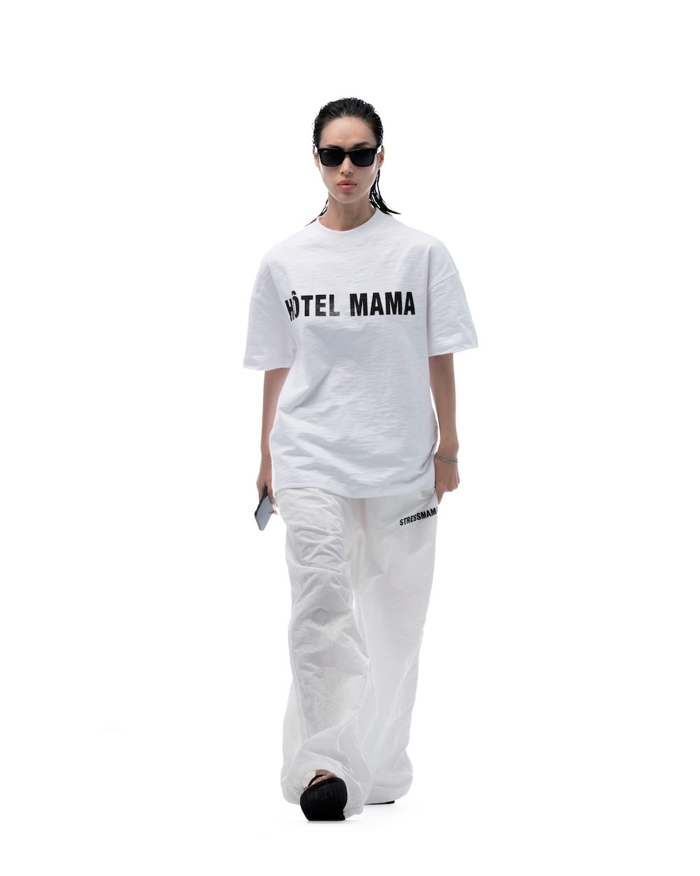 STRESSMAMA Hôtel Mama T-Shirt (Pre-order)