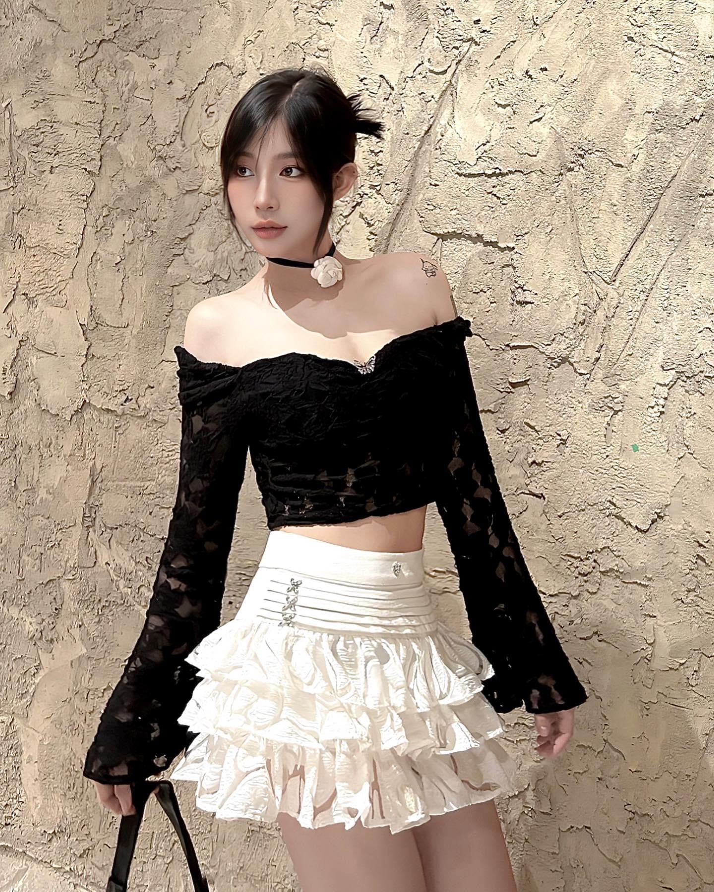 The Fance Honey Moon Crop (Pre-order)