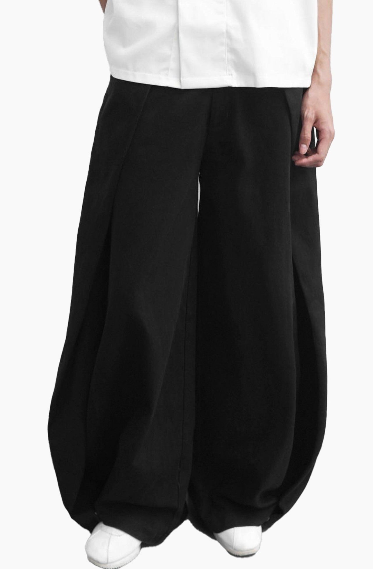 Hypnotism Studio Loose Wide Pleat Pants (Pre order)