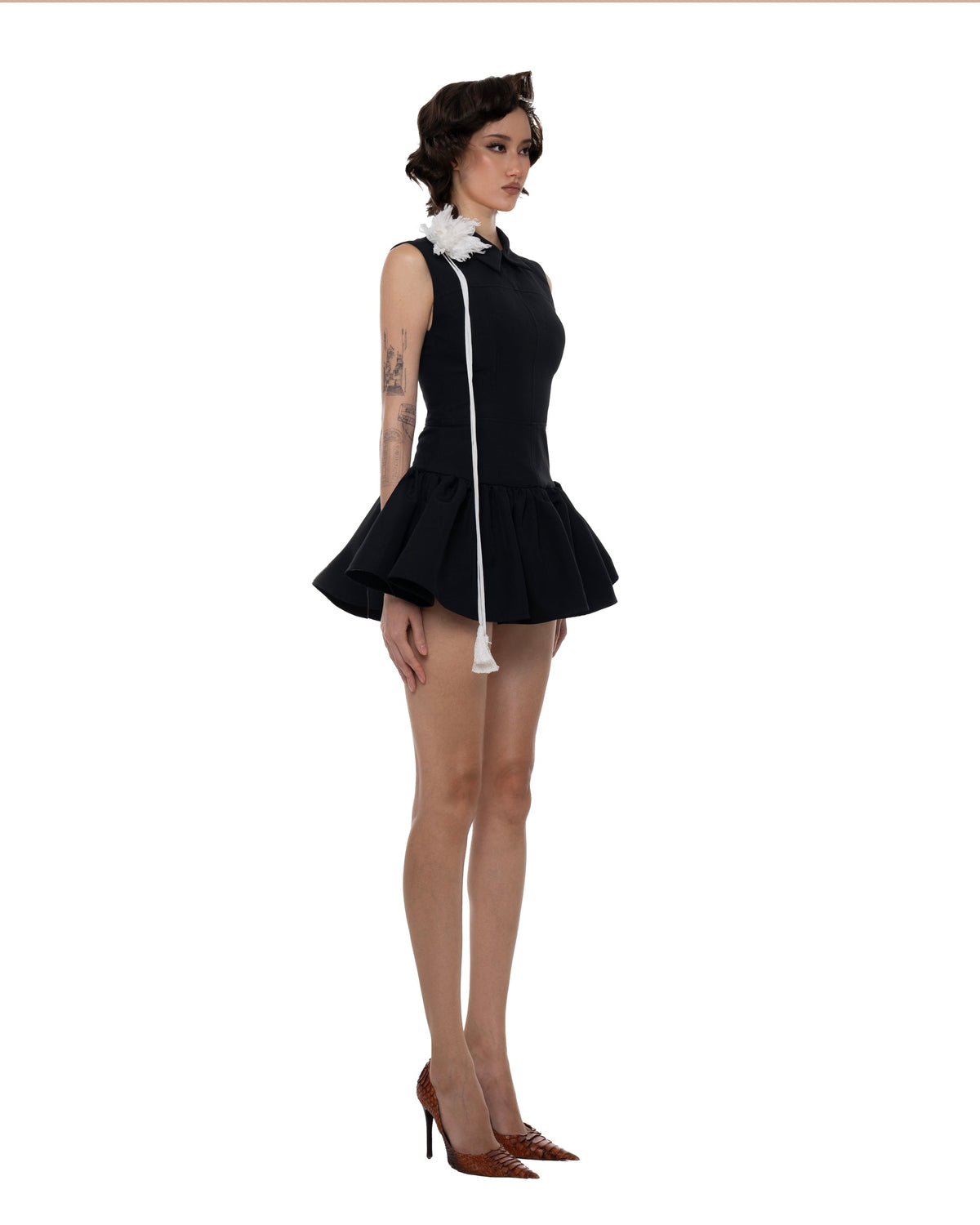 Huelleyrose Joan Dress With Flower Pin