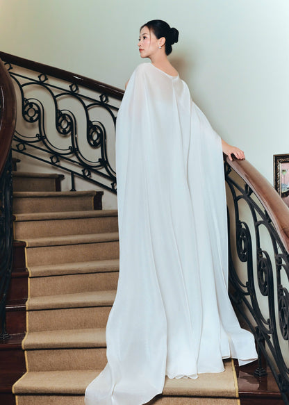 Kisserine Mivora Gown - White