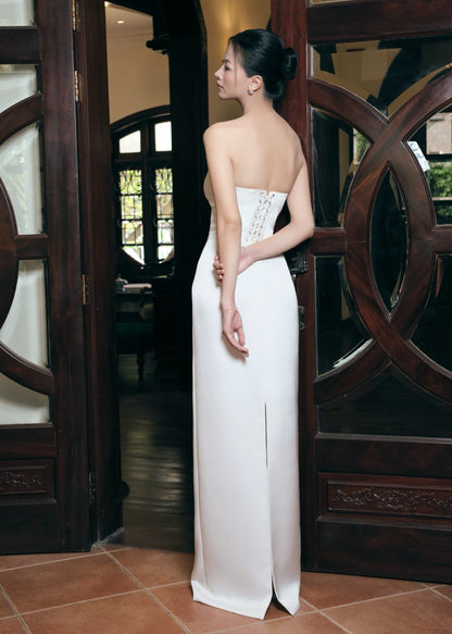 Kisserine Mivora Gown - White