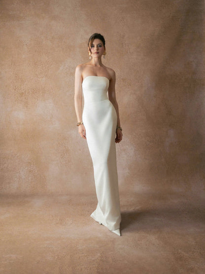 Kisserine Mivora Gown - White