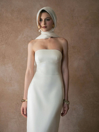 Kisserine Mivora Gown - White