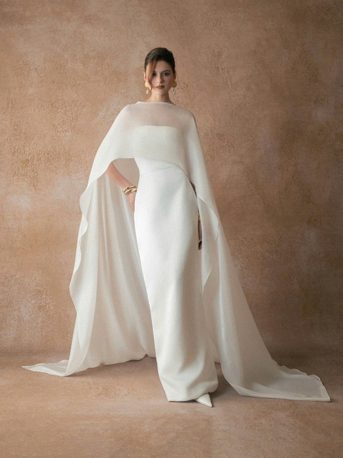 Kisserine Mivora Gown - White
