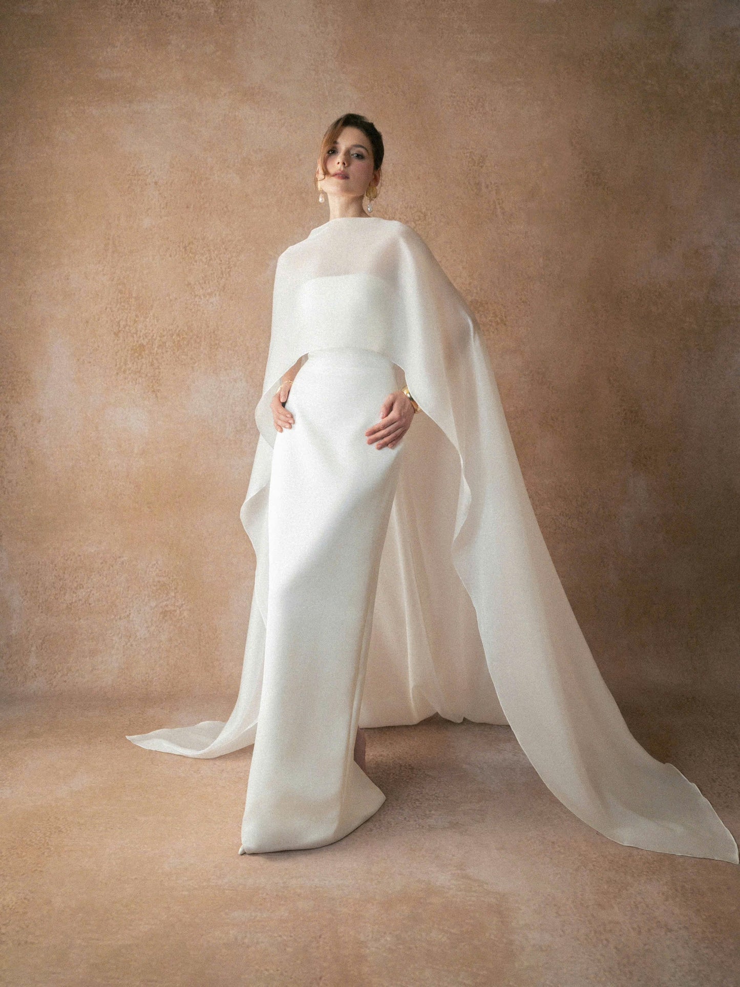 Kisserine Mivora Gown - White