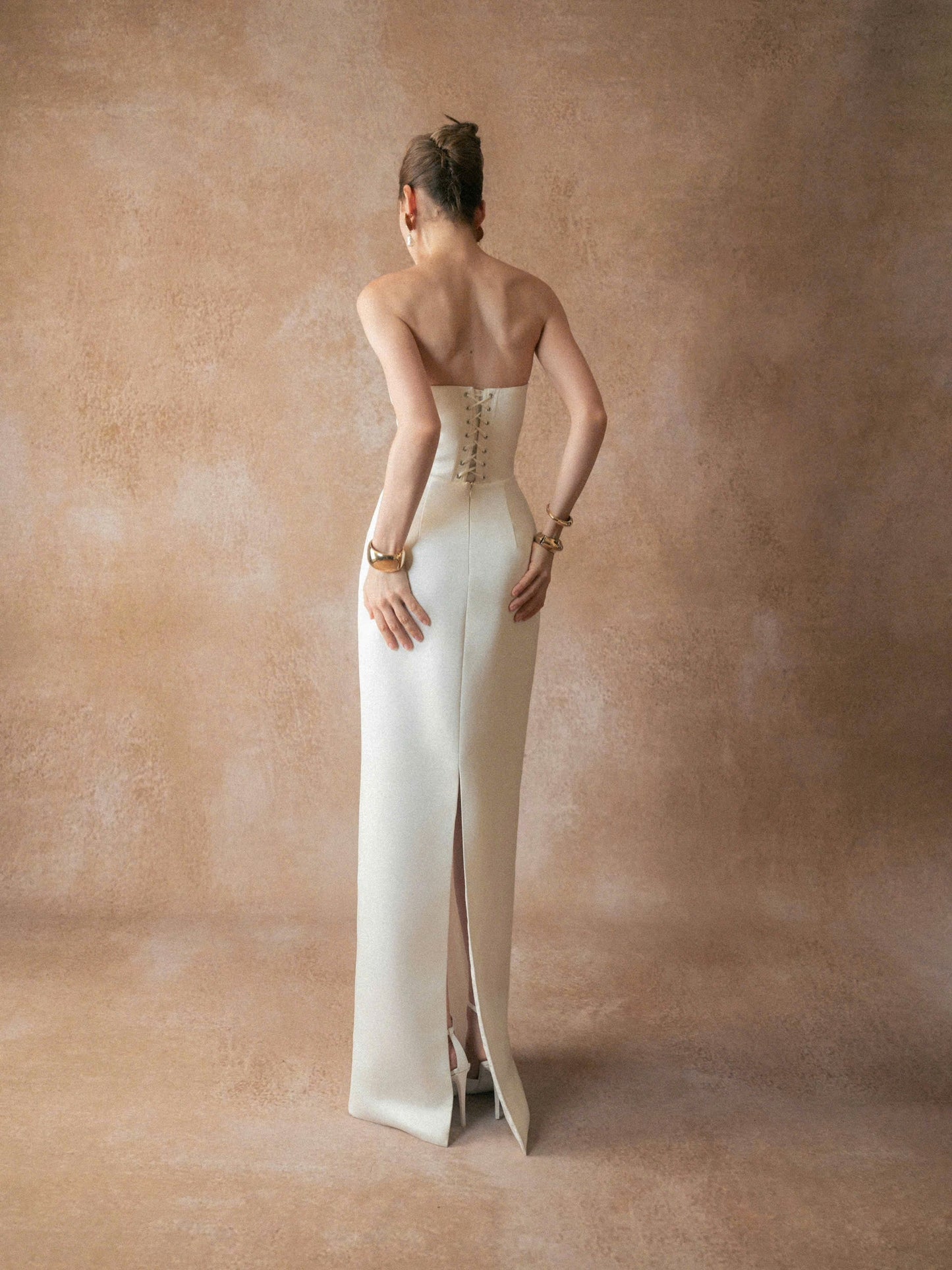 Kisserine Mivora Gown - White
