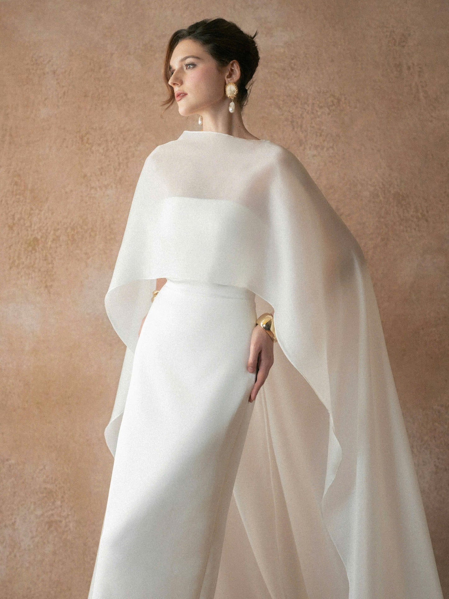 Kisserine Mivora Gown - White