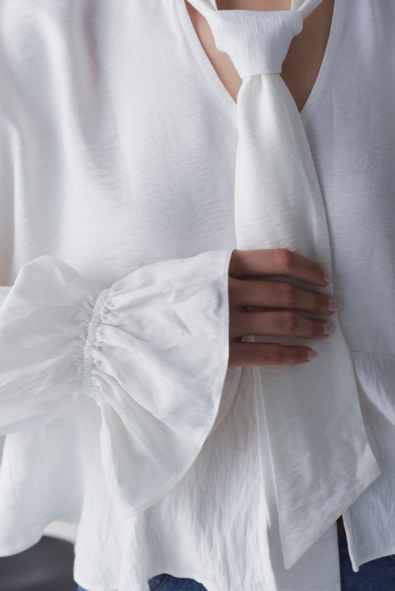 Libe Long Sleeve V-Neck Top (Pre-order)