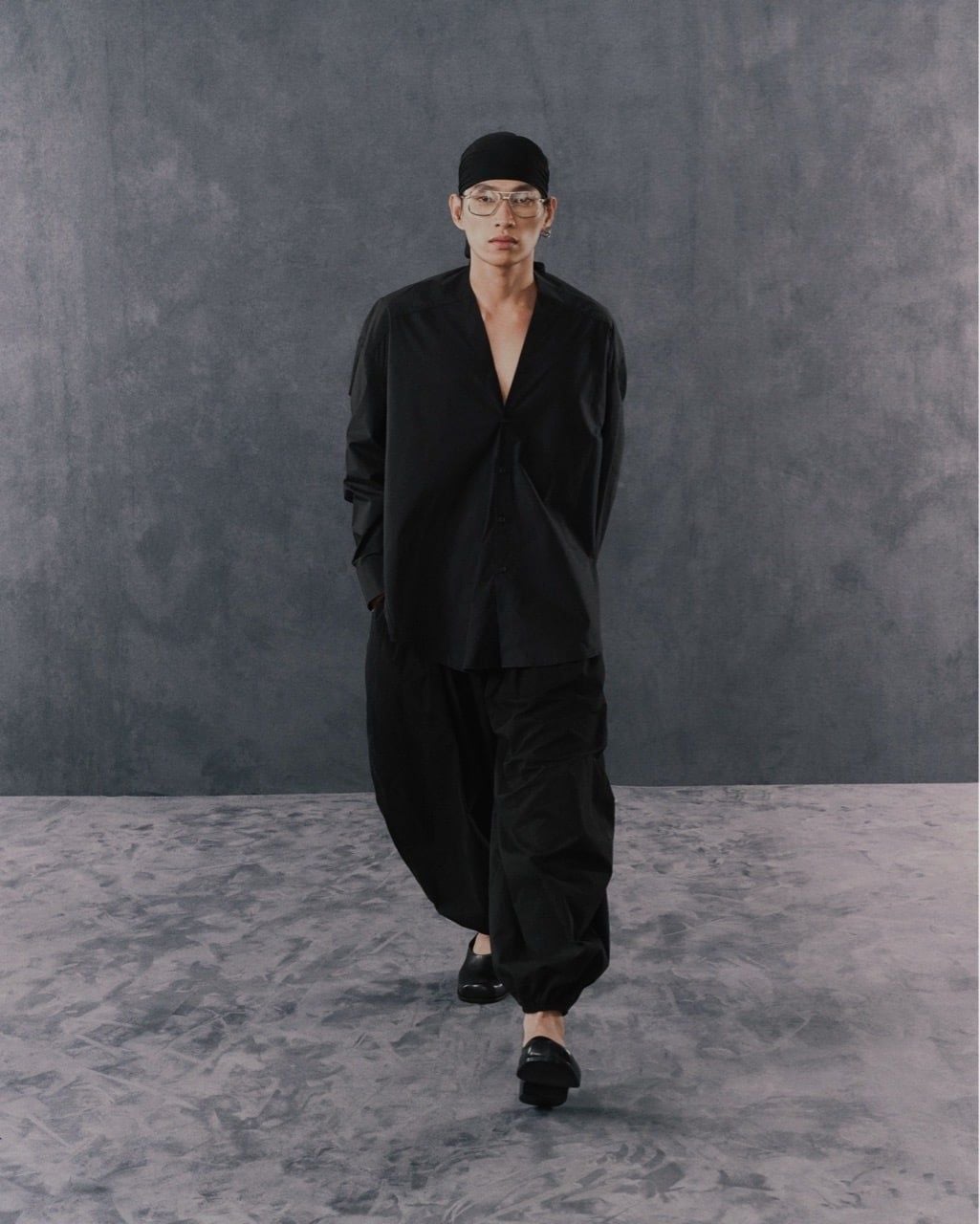 Hypnotism Low Collar Shirt