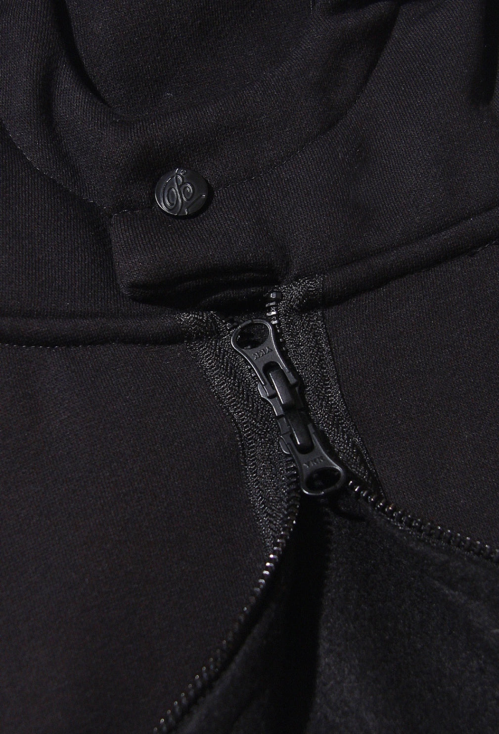The Beuter Matte Black Boxy Zip