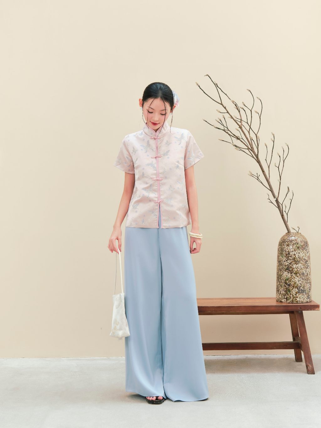 Mieufashionista Modern Short Sleeve Blouse Minh Hy