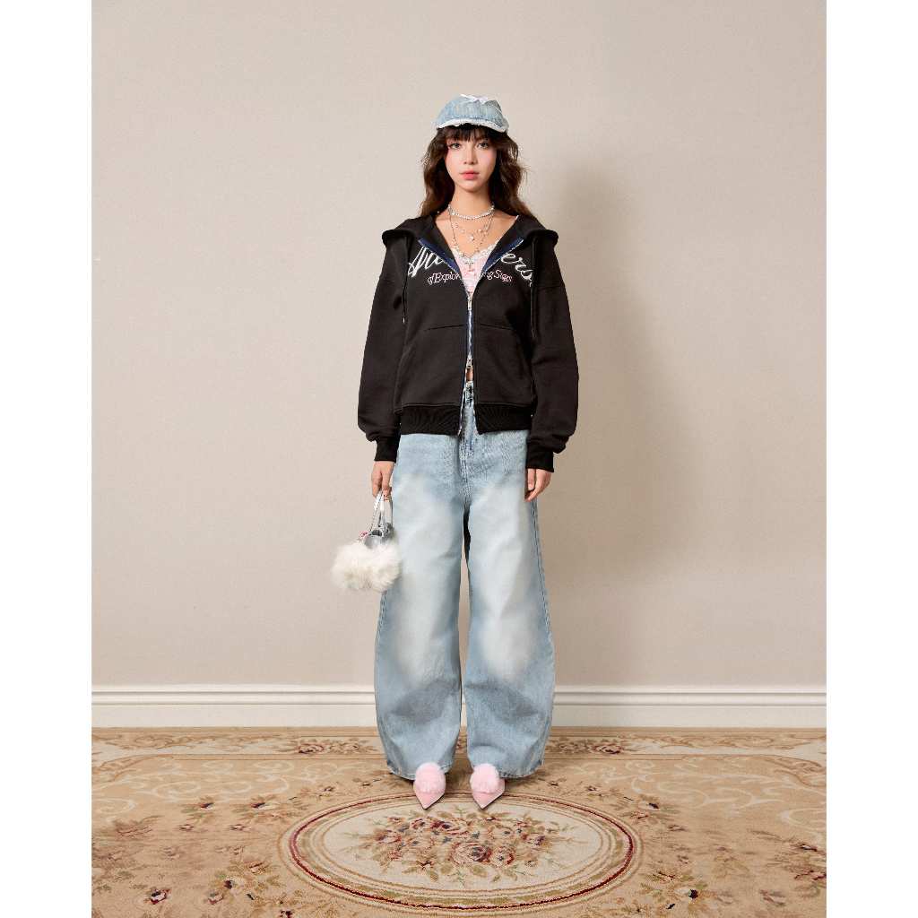 Aiai Studio "Miukiway" Boxy Hoodie - Delivery in 48h