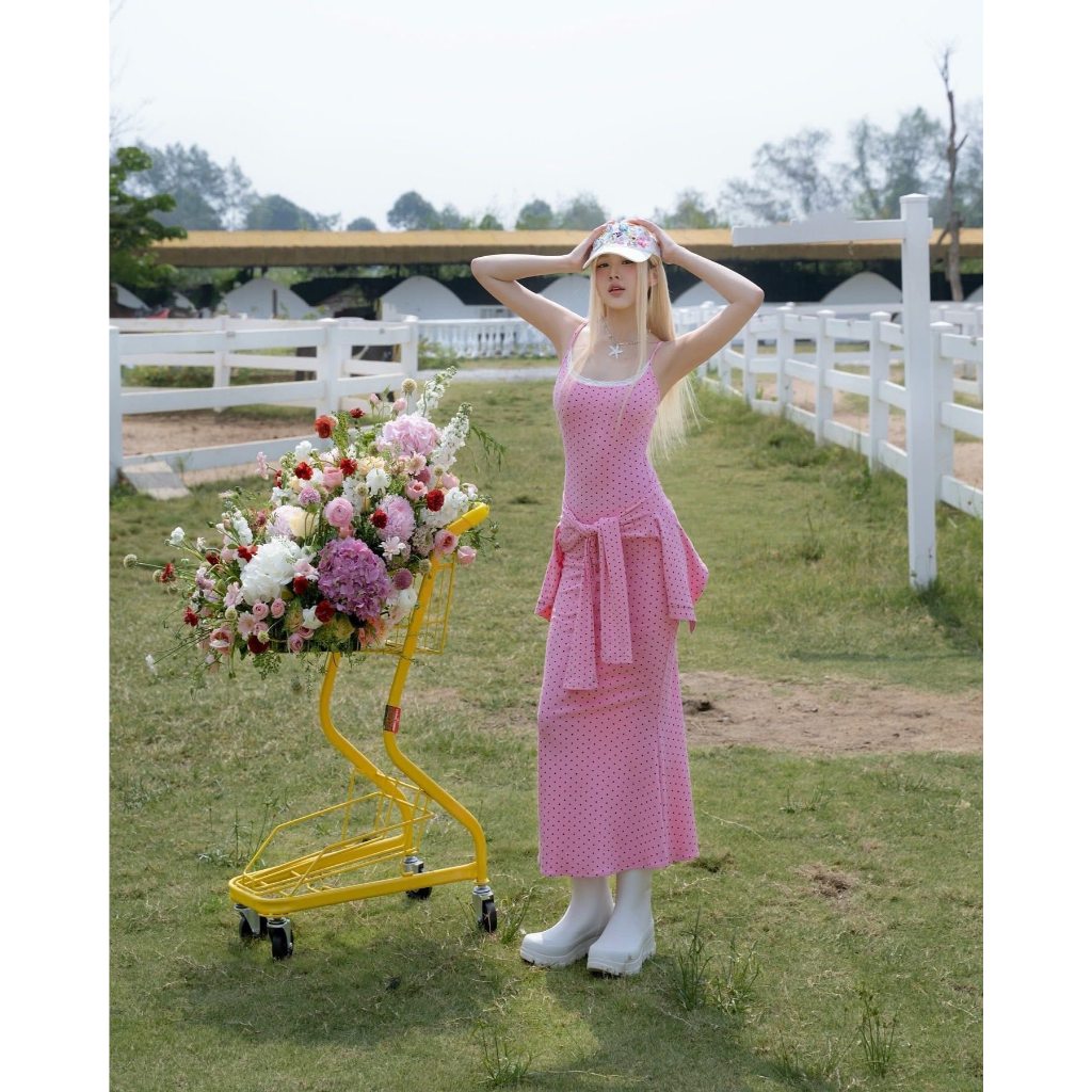 The Swan Molly Set