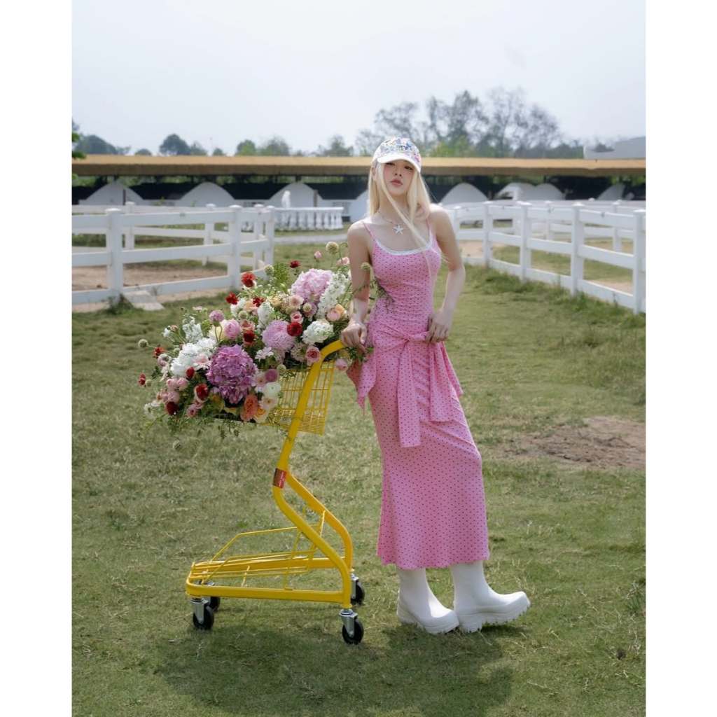 The Swan Molly Set