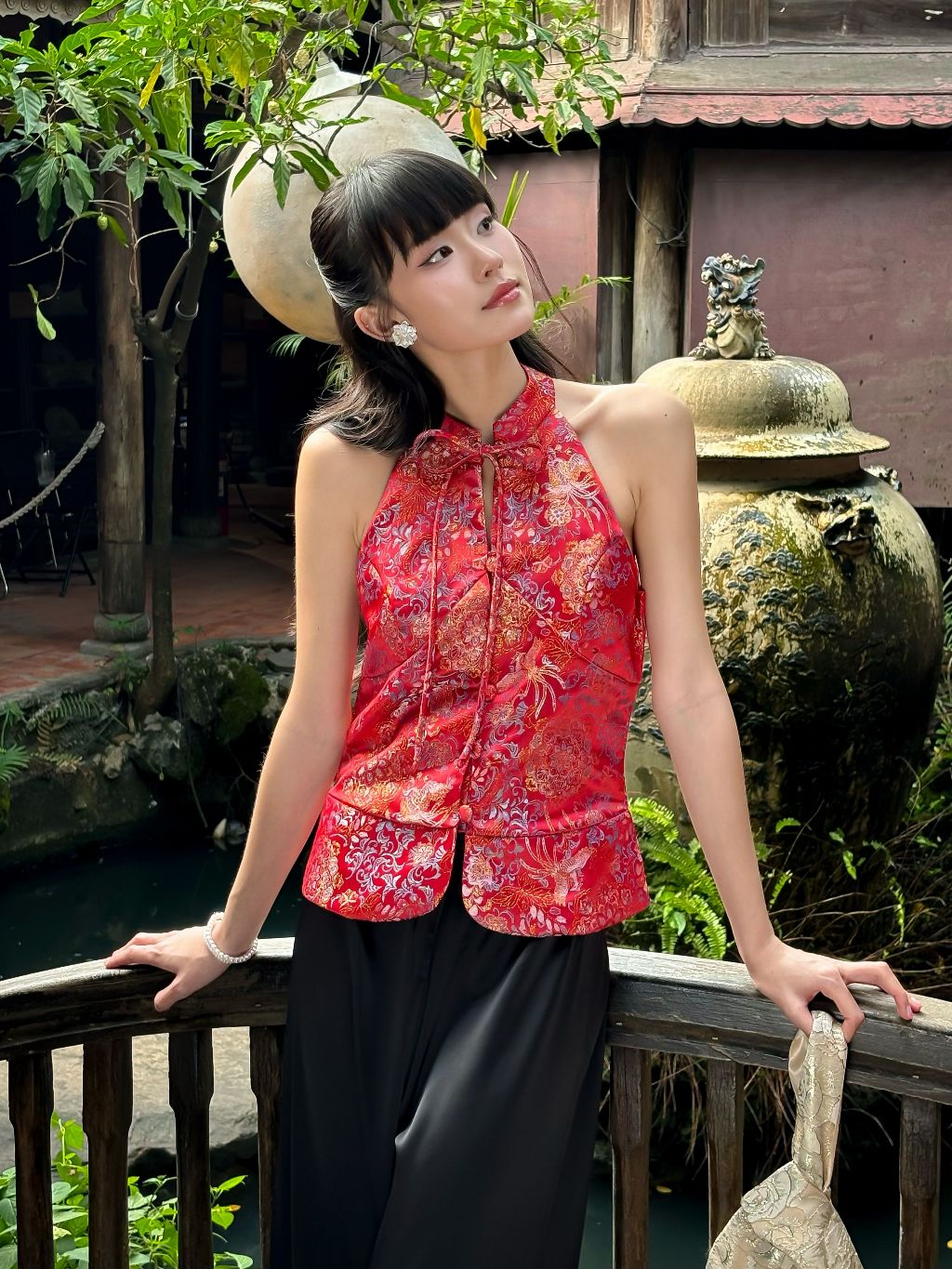 Mieufashionista Mandarin Collar Halter Top Nhat Vy