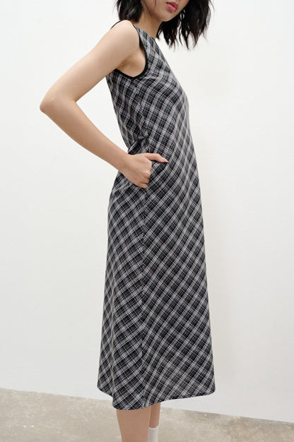 Libe Plaid Open Back Midi Dress (Pre-order)