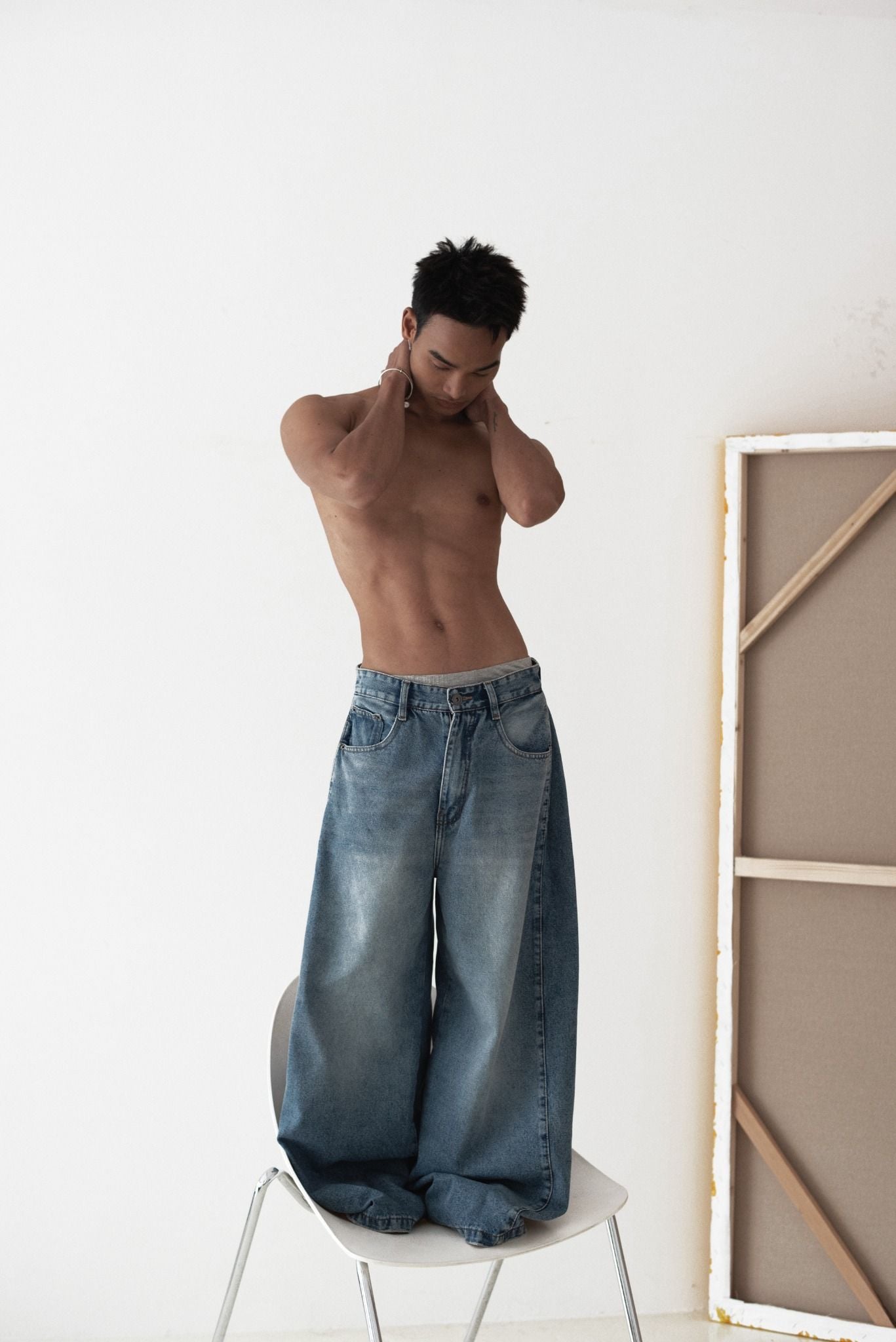 Hypnotism Pleated Wide Jeans