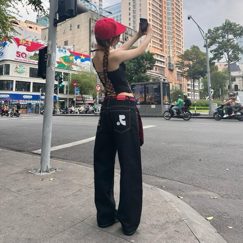 WHOSE Embroidered Pocket Baggy Straight-Leg Jeans