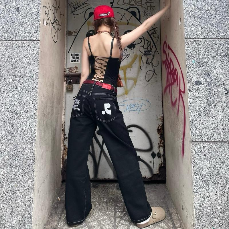 WHOSE Embroidered Pocket Baggy Straight-Leg Jeans