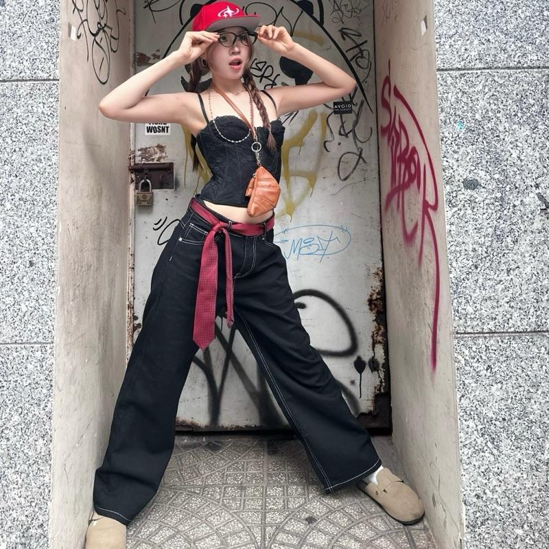 WHOSE Embroidered Pocket Baggy Straight-Leg Jeans