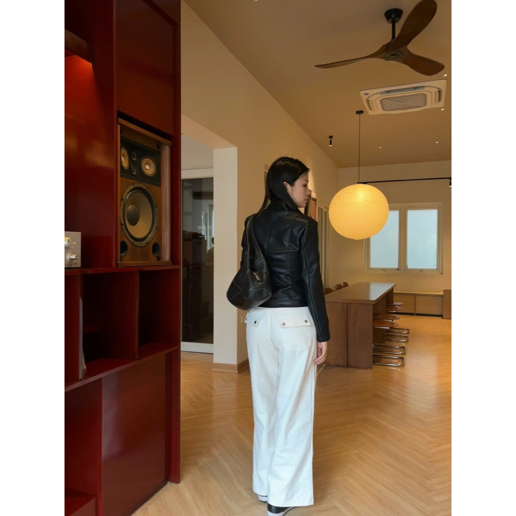 1member White Porcelain Pants
