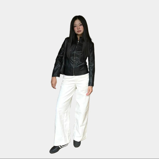 1member White Porcelain Pants