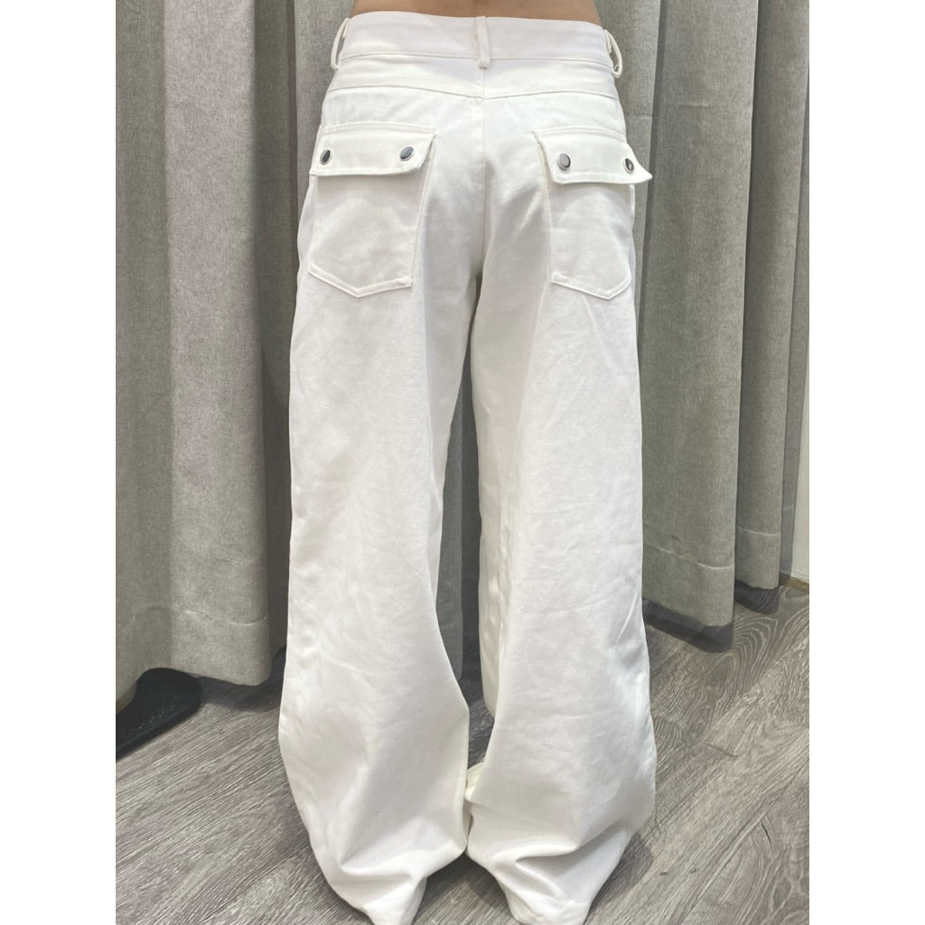 1member White Porcelain Pants