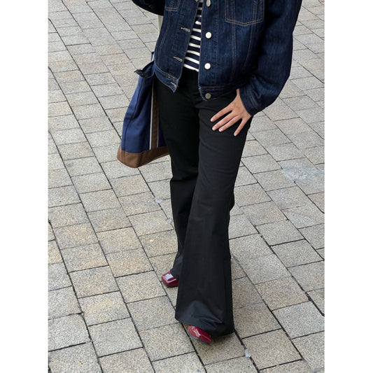 Aufra Studio Low-Rise Flared Pants