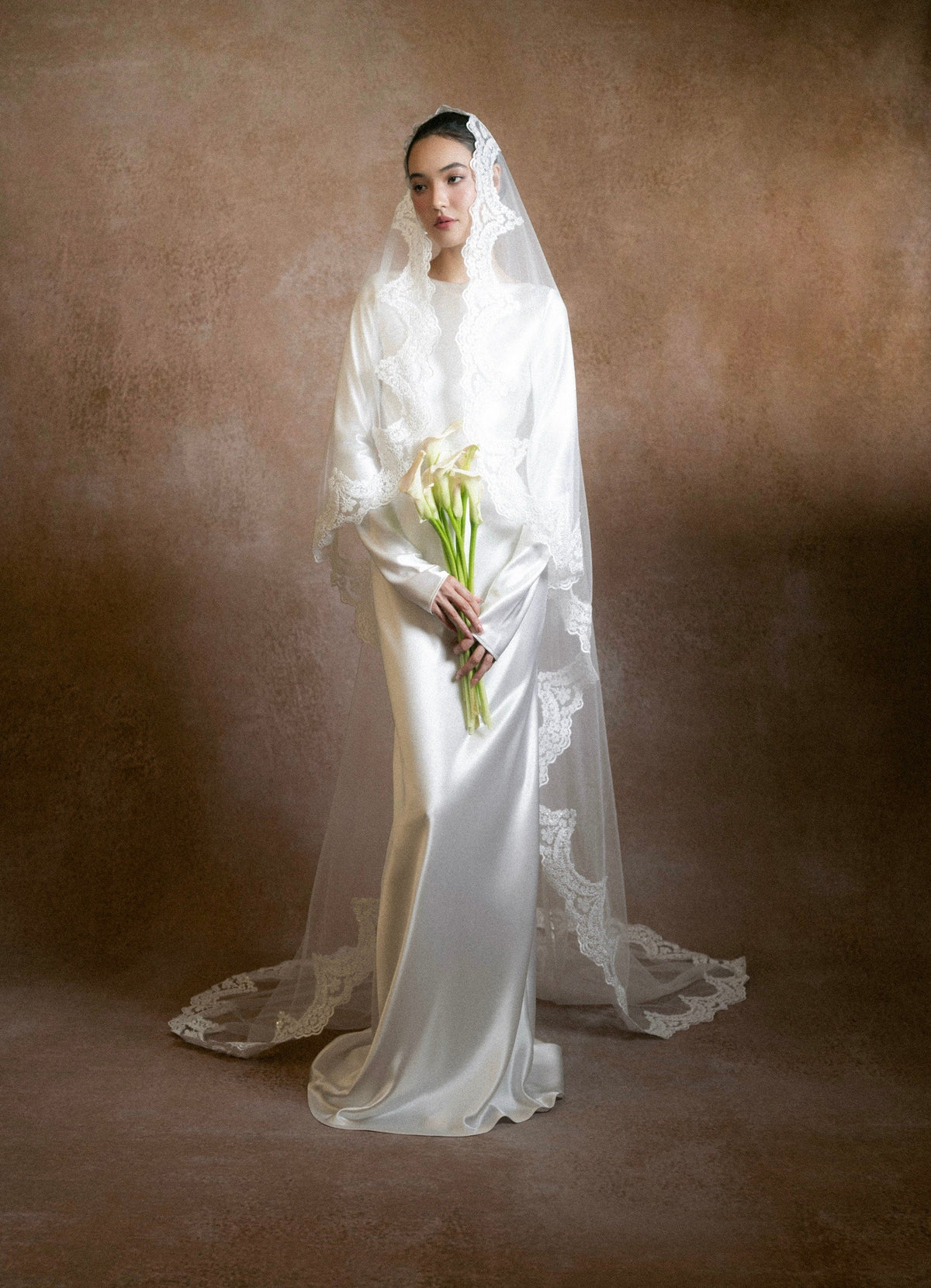 Kisserine Rosena Gown