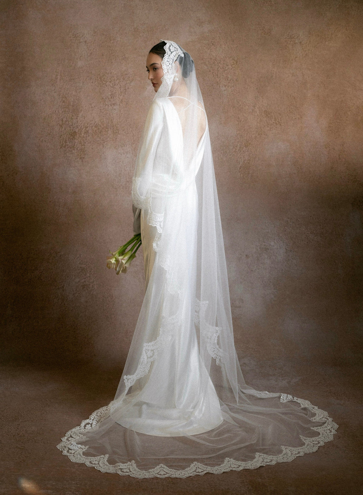 Kisserine Rosena Gown