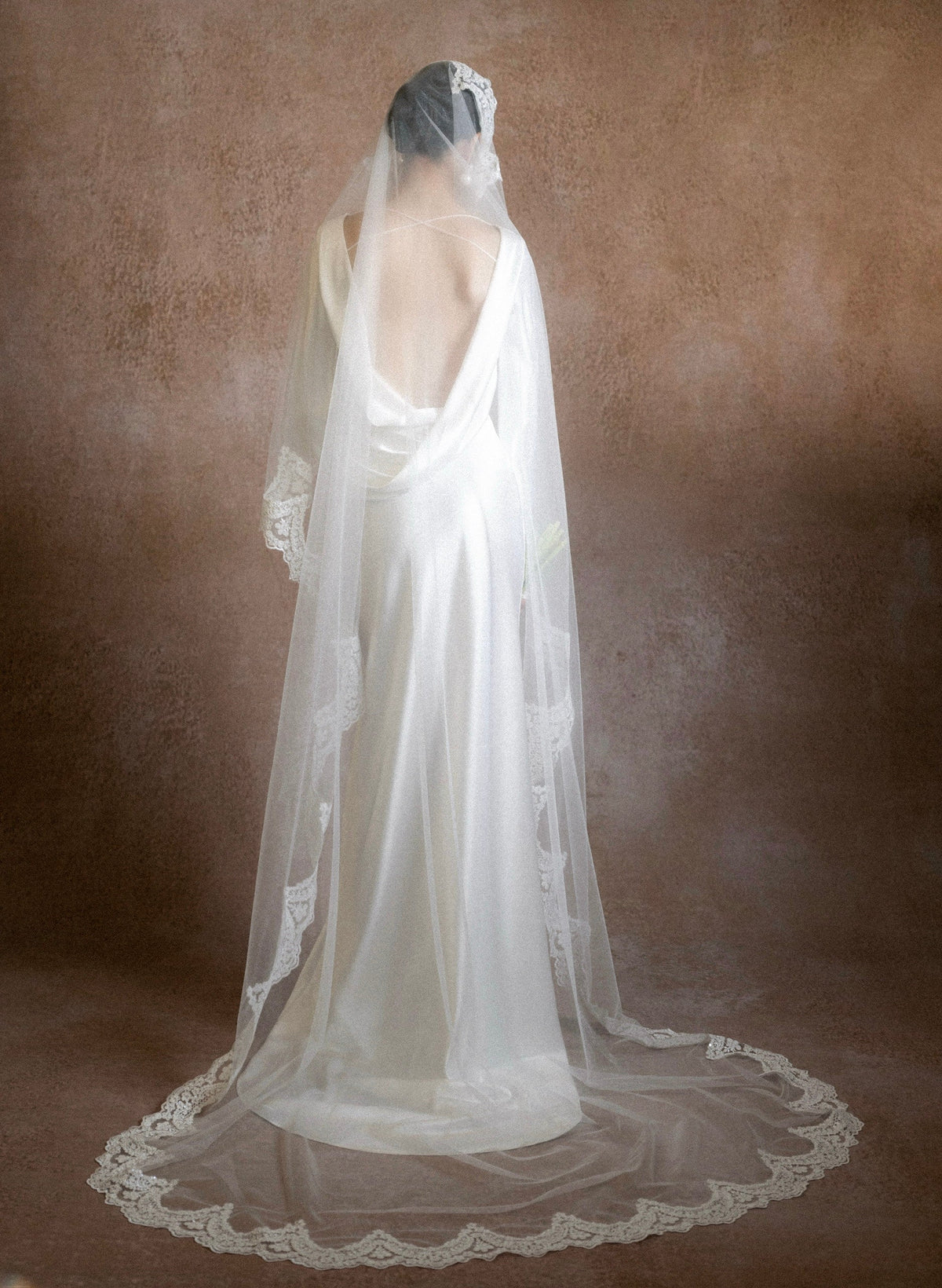Kisserine Rosena Gown
