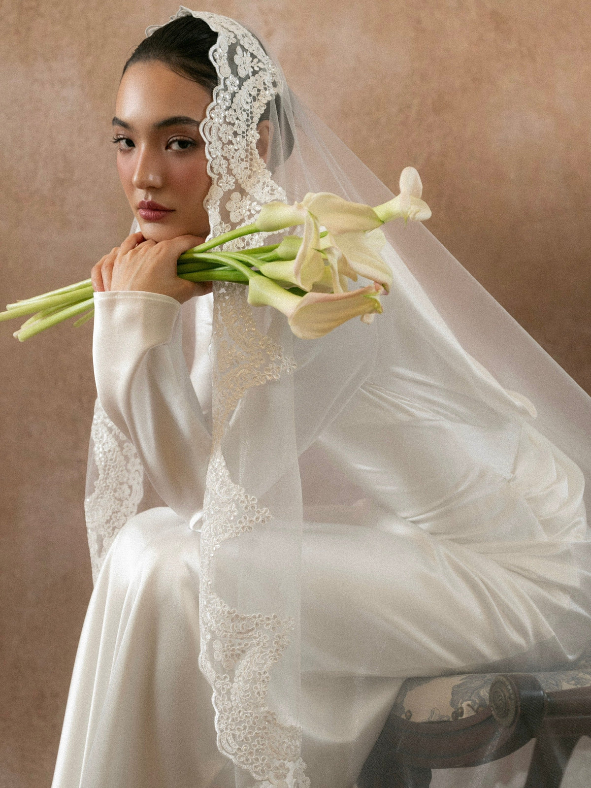 Kisserine Rosena Gown