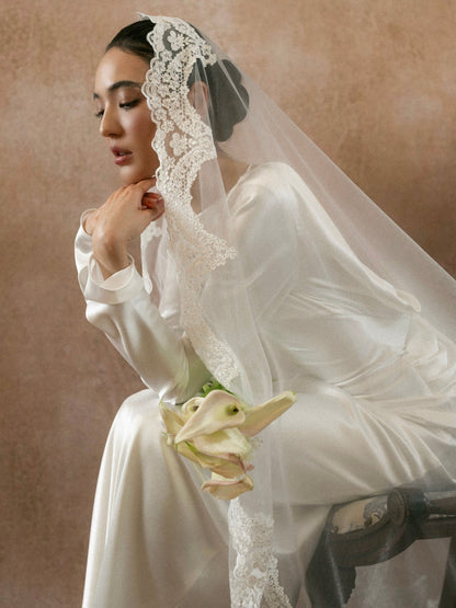 Kisserine Rosena Gown