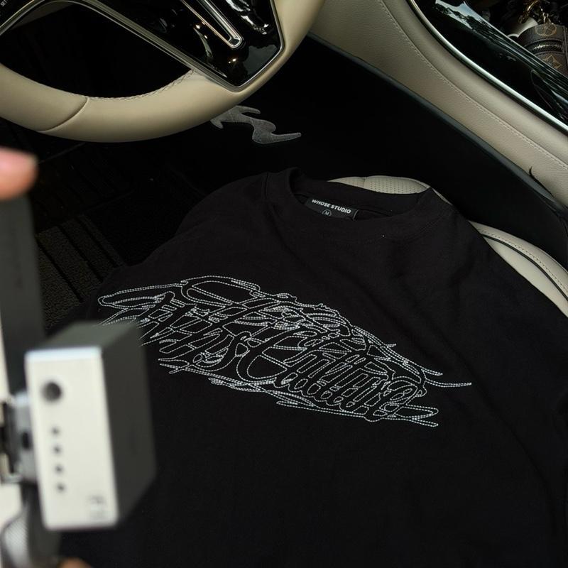 Whose Scatter T-shirt