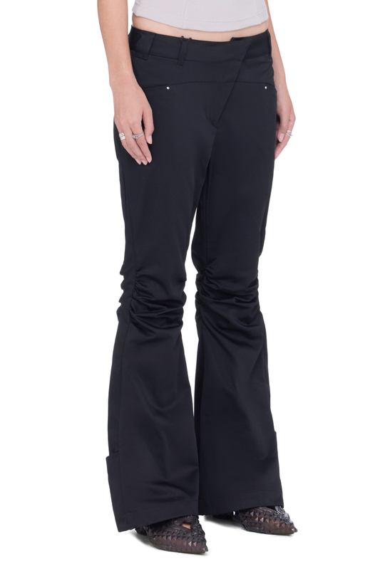 The Beuter Ss25 Wmns Black Flare Trouser