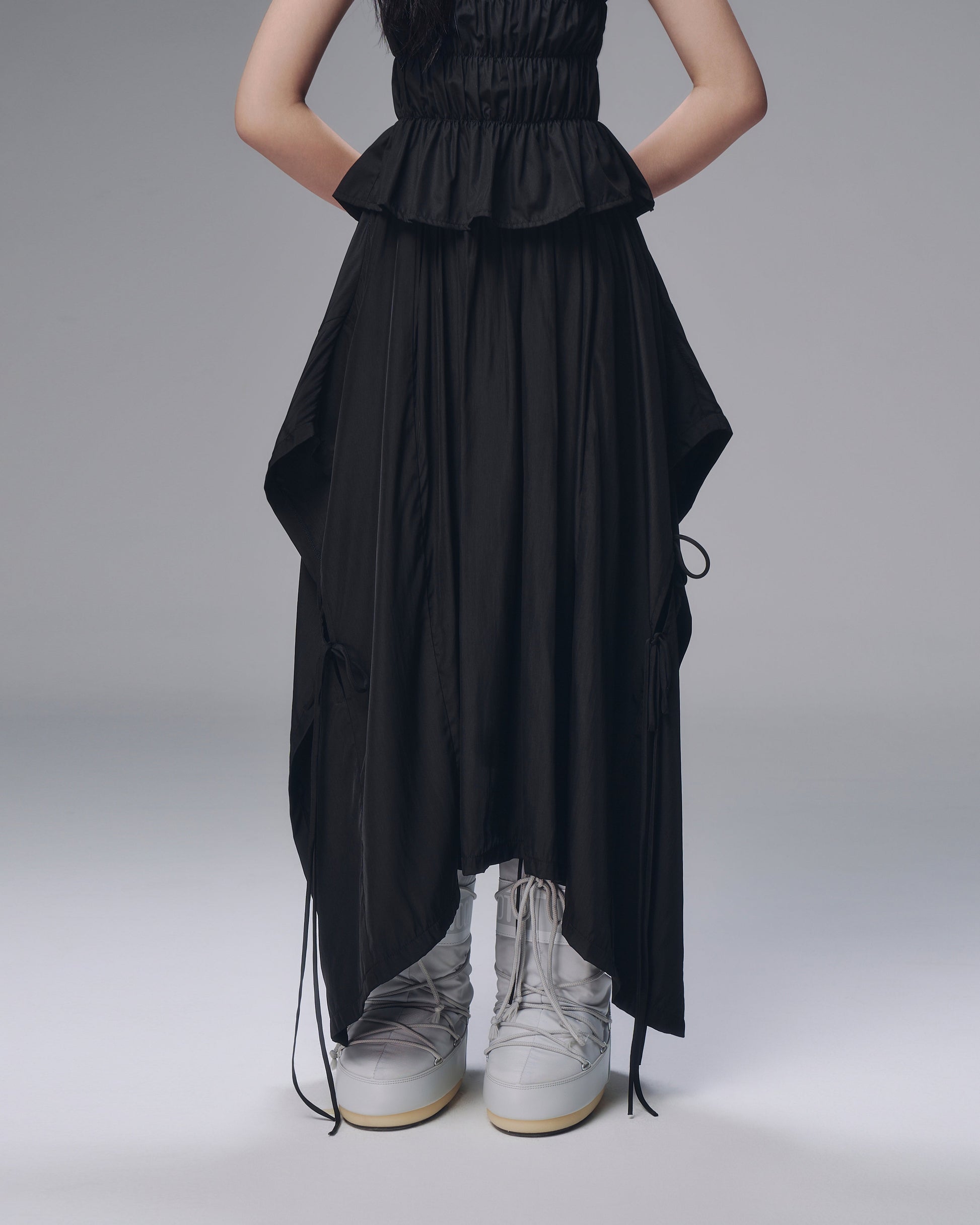 Bunny Hill Twyla Skirt (Black) (Pre-order) - Em Clothing