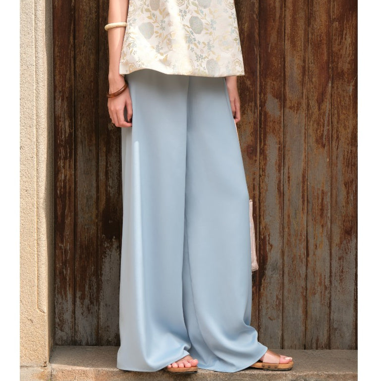 Mieufashionista Modern Halter Top Y Phuong