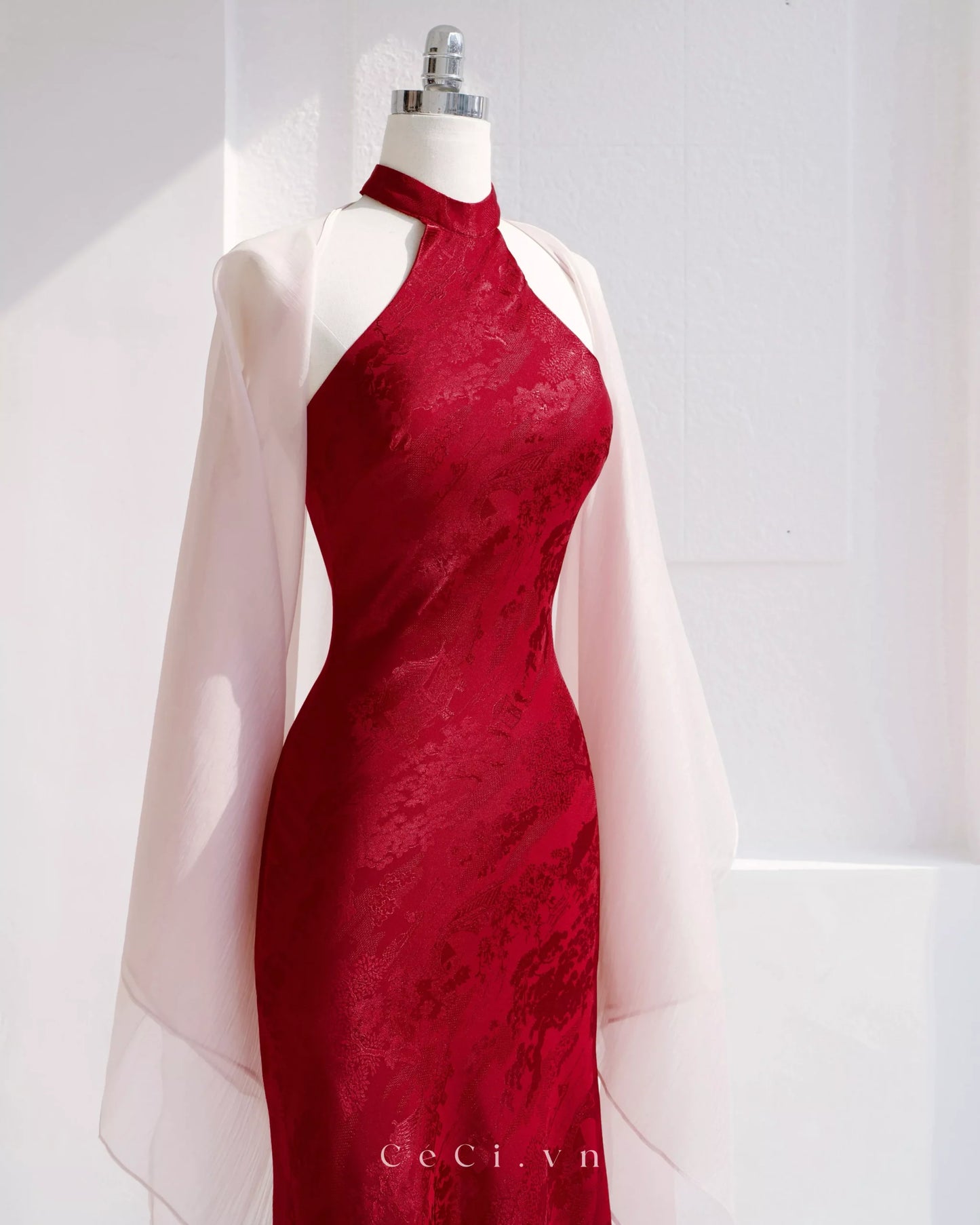 Ceci Dien An - Burgundy Red