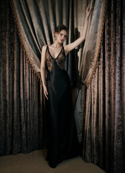 Kisserine Vespera Dress - Black