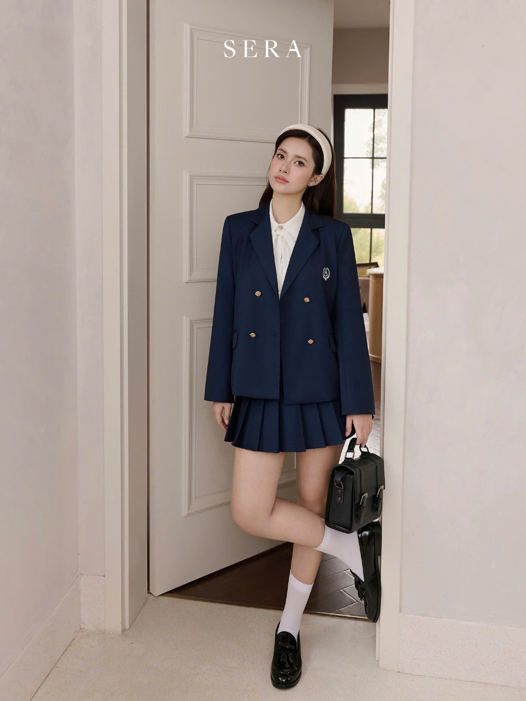 Serabyqh Embroidered Blazer