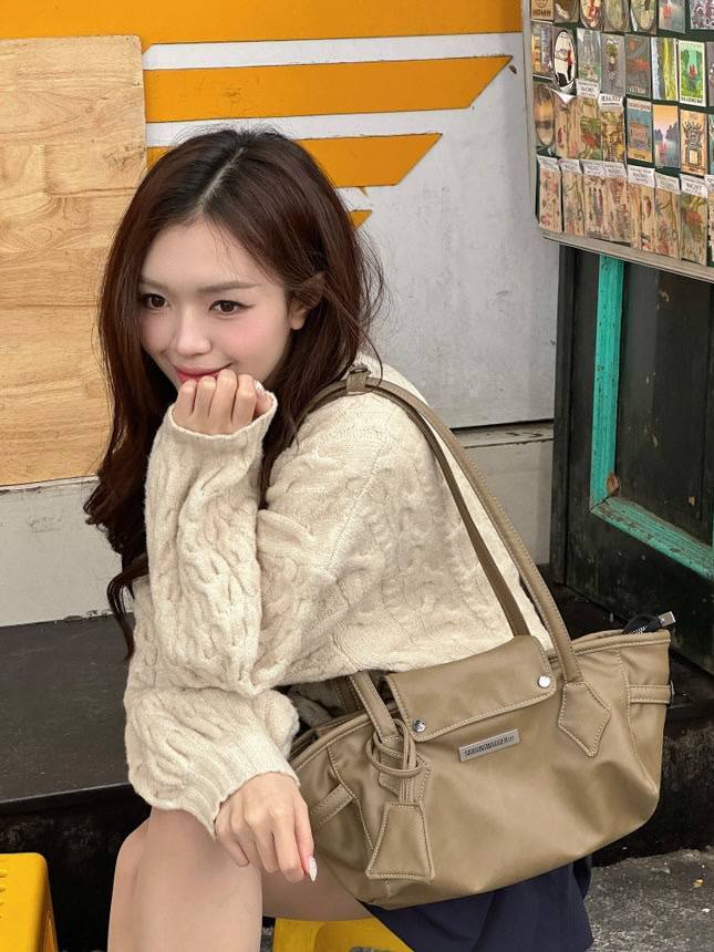 Saigon Swagger Elegant Bag