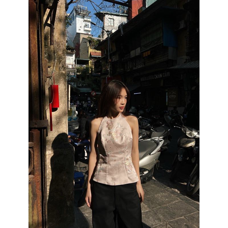 1member Minh Chau Top