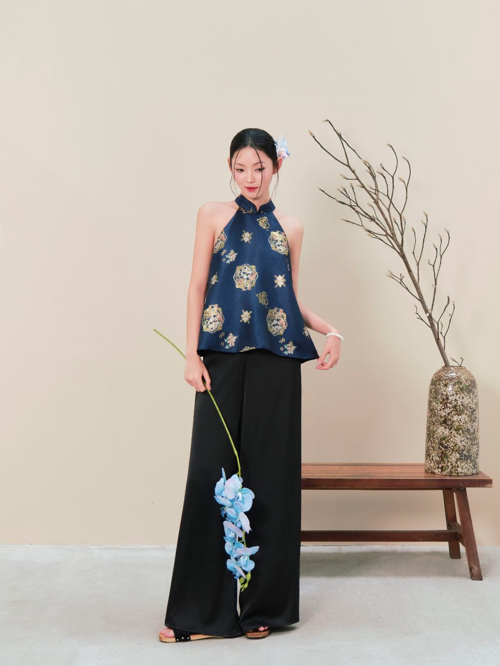 Mieufashionista Modern Halter Top Phuong Hoa