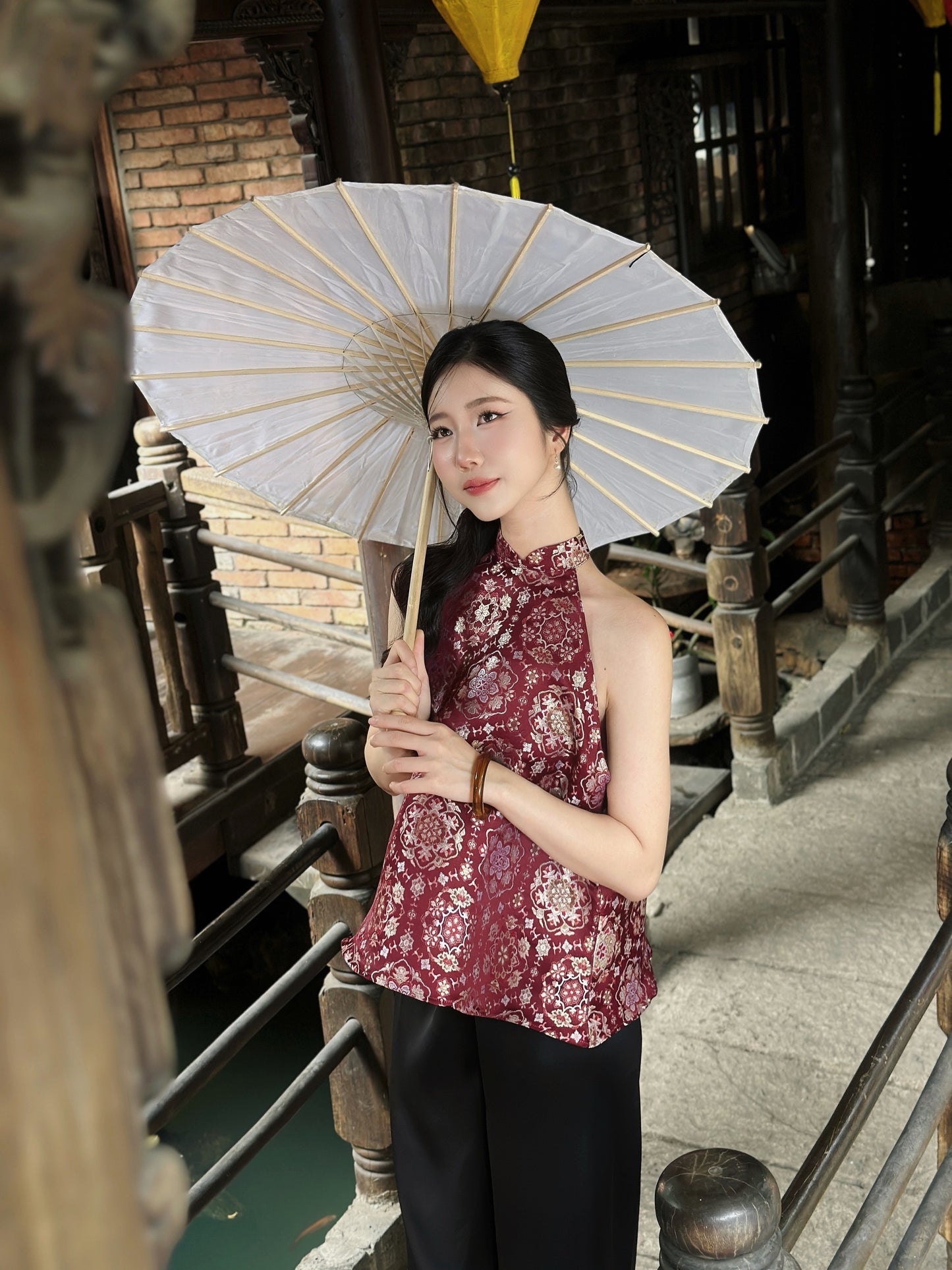 Mieufashionista Modern Halter Top Phuong Hoa