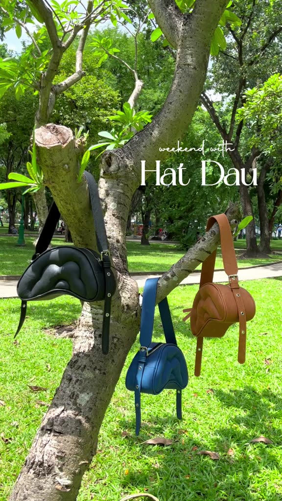 Ther Gab Hat Dau Bag In Black (Pre-order)